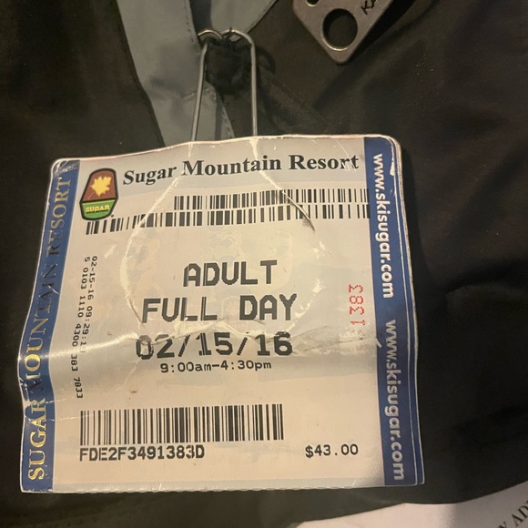 KARBON SKI JACKET Men’s Size M Black & Gray Insulated EUC - Picture 8 of 11